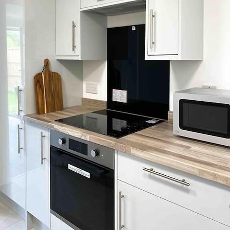 Apartament Modern Flat Near Train Station With Free Parking Cambridge Zewnętrze zdjęcie