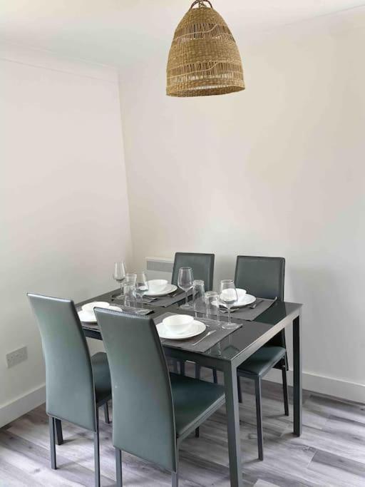 Apartament Modern Flat Near Train Station With Free Parking Cambridge Zewnętrze zdjęcie