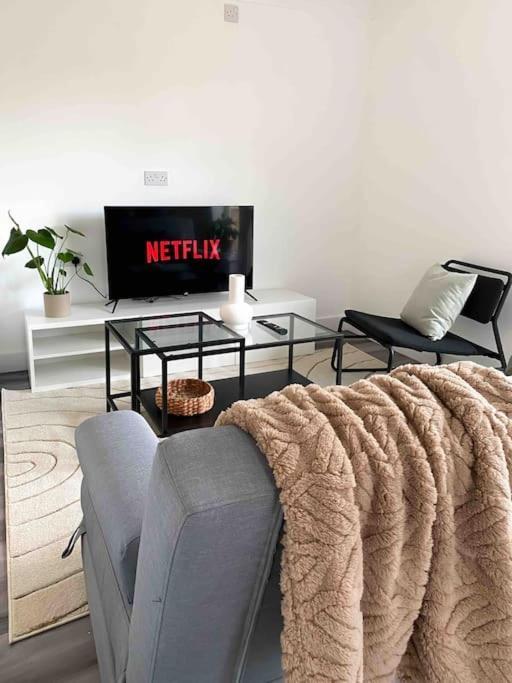 Apartament Modern Flat Near Train Station With Free Parking Cambridge Zewnętrze zdjęcie