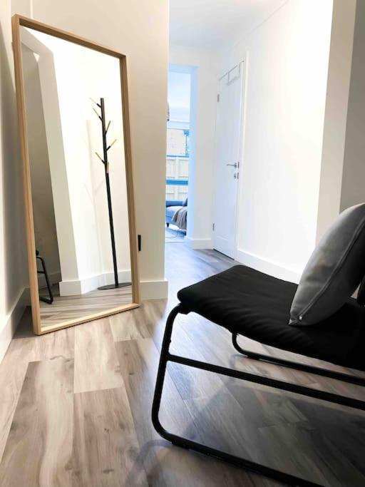 Apartament Modern Flat Near Train Station With Free Parking Cambridge Zewnętrze zdjęcie